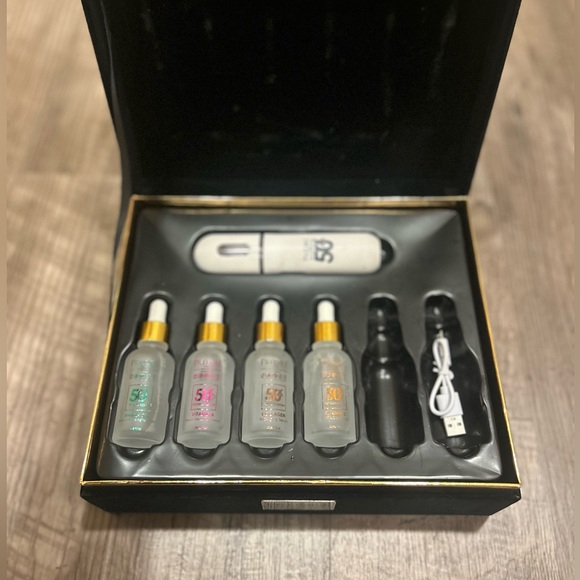 Predire Skincare Set with Device and Serums - Picture 7 of 15